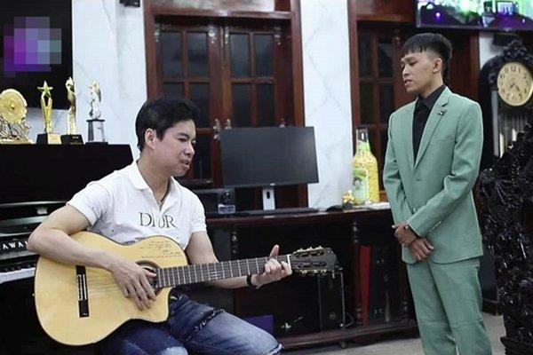 Ngọc Sơn dạy thanh nhạc cho Hồ Văn Cường Ngọc Sơn dạy thanh nhạc cho Hồ Văn Cường
