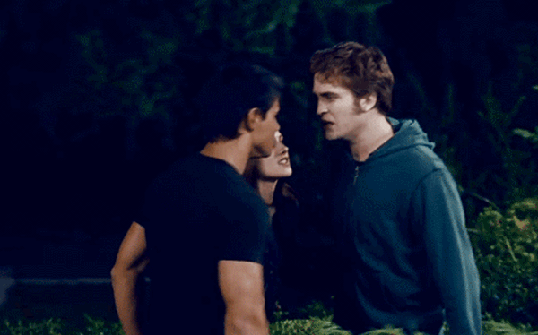 3 "đặc quyền" cực xịn Edward dành cho Bella trong Twilight, chàng Jacob có mơ cũng không làm nổi: Điều cuối anti-fan cũng phải gật gù! 3 "đặc quyền" cực xịn Edward dành cho Bella trong Twilight, chàng Jacob có mơ cũng không làm nổi: Điều cuối anti-fan cũng phải gật gù!