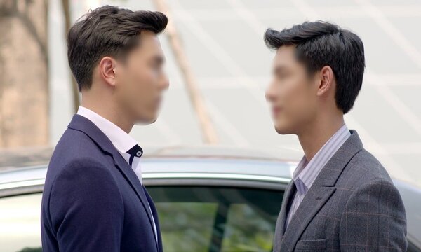 Bắt quả tang vợ hẹn hò với bạn trai cũ, tôi làm ầm lên để rồi anh ta đưa ra chiếc túi đen làm tôi cứng họng Bắt quả tang vợ hẹn hò với bạn trai cũ, tôi làm ầm lên để rồi anh ta đưa ra chiếc túi đen làm tôi cứng họng