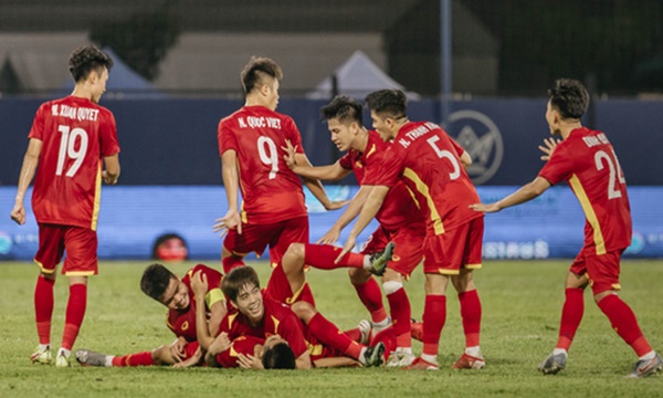 Cầu thủ U23 Việt Nam có hành động tỉnh táo, cố gắng tránh án phạt trăm triệu đồng Cầu thủ U23 Việt Nam có hành động tỉnh táo, cố gắng tránh án phạt trăm triệu đồng