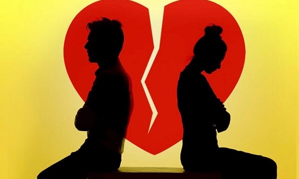 Nóng: Cặp vợ chồng ca sĩ - cầu thủ chuẩn bị chia tay Nóng: Cặp vợ chồng ca sĩ - cầu thủ chuẩn bị chia tay