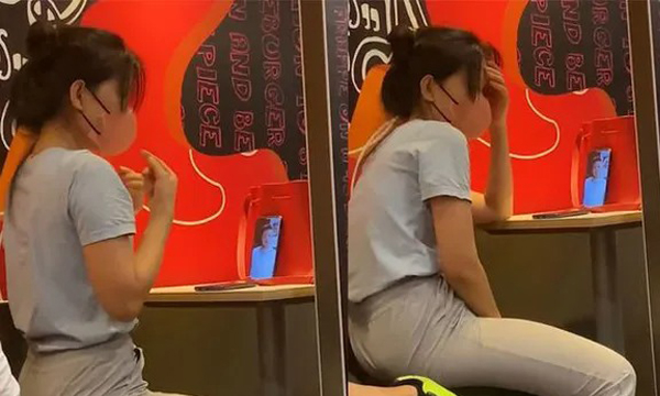 Cô gái câm điếc bị hiểu lầm trong cửa hàng KFC và câu chuyện phía sau hé lộ sự thật đáng suy ngẫm Cô gái câm điếc bị hiểu lầm trong cửa hàng KFC và câu chuyện phía sau hé lộ sự thật đáng suy ngẫm